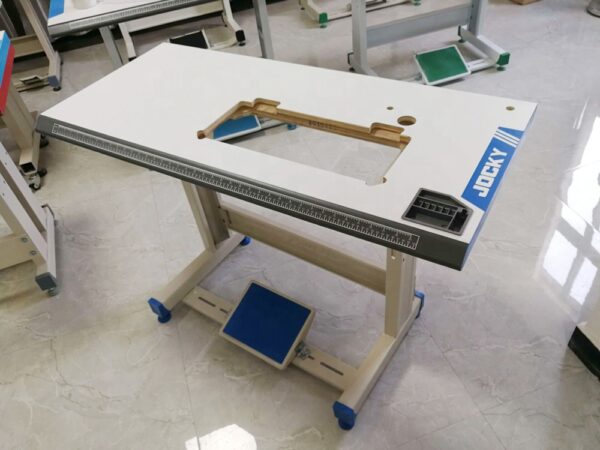 LOCKSTICH INDUSTRIAL SEWING MACHINE - Image 5